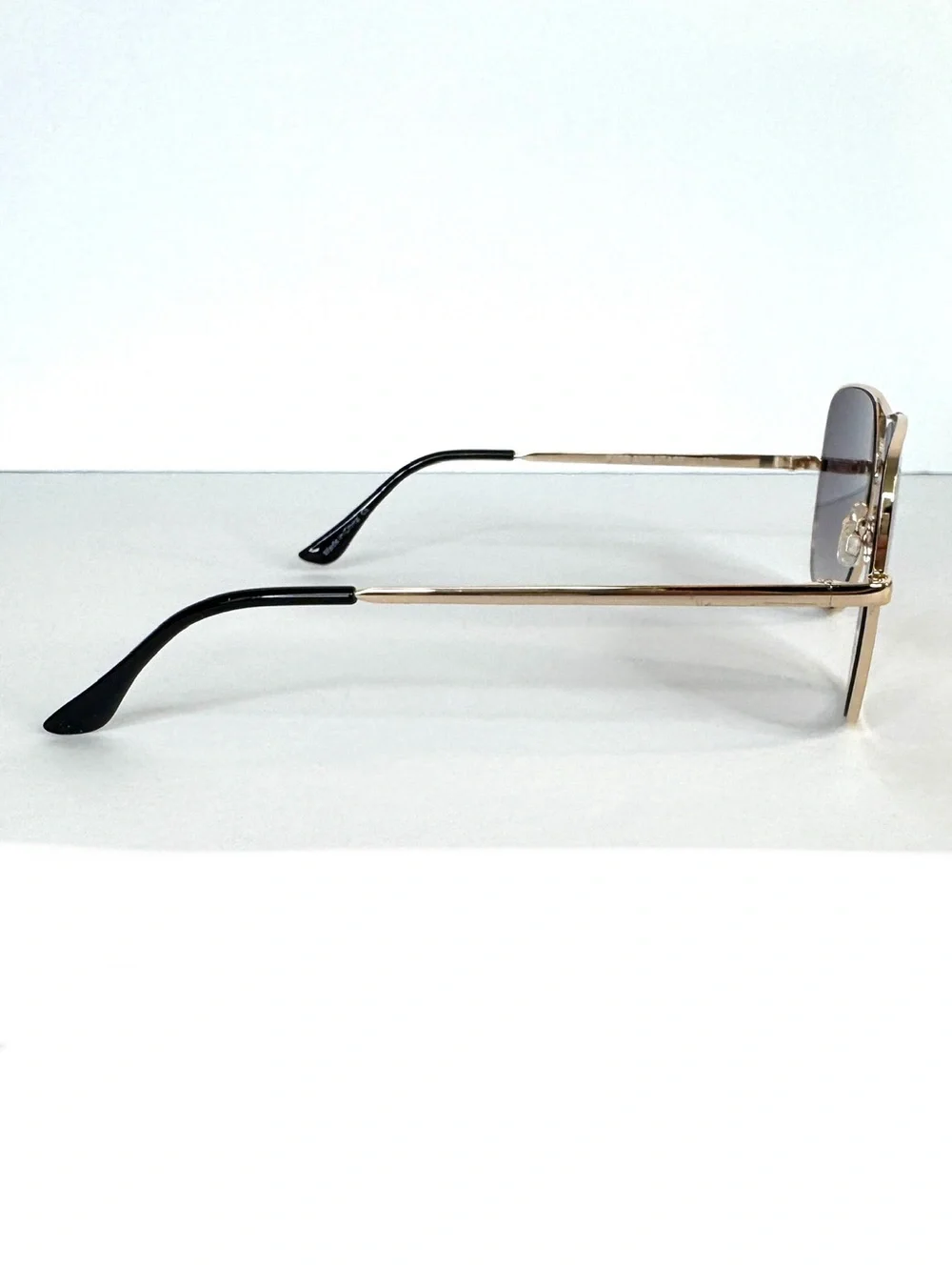 QUAY AUSTRALIA Stop And Stare Sunglasses